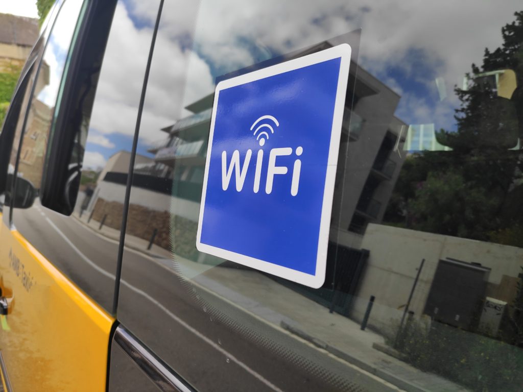 Taxi con WIFI